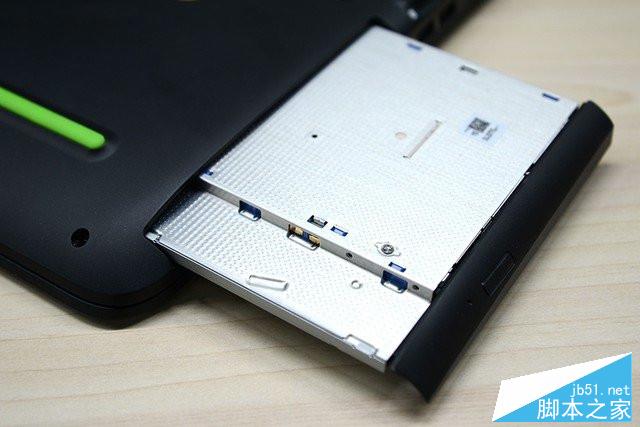 惠普WASD暗影精靈拆電池、內存、硬盤