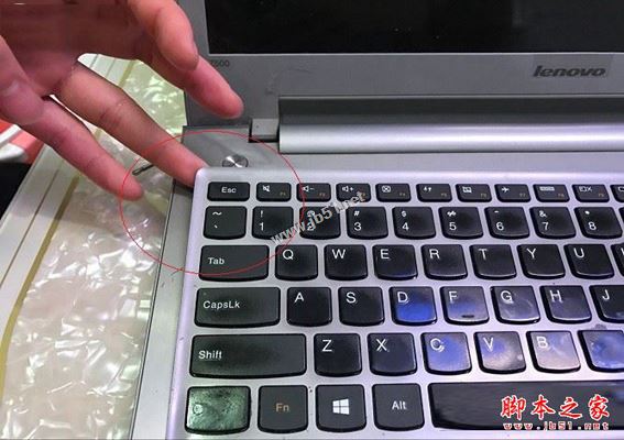 聯想筆記本怎么換鍵盤?聯想Z500筆記本拆解更換鍵盤圖文教程