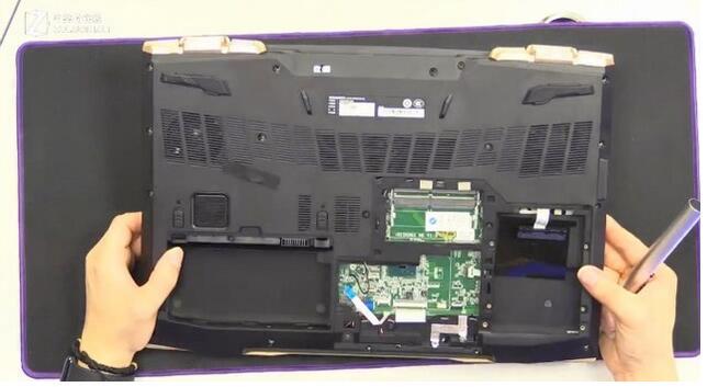 械革命深海泰坦X7Ti-S拆解評測