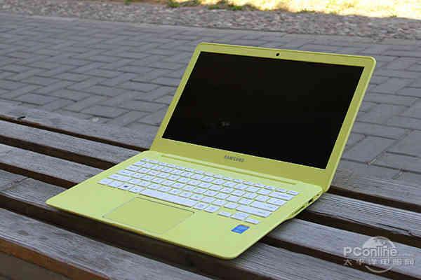 瑰麗彩殼配靚女 三星910S3K輕薄本評(píng)測(cè)