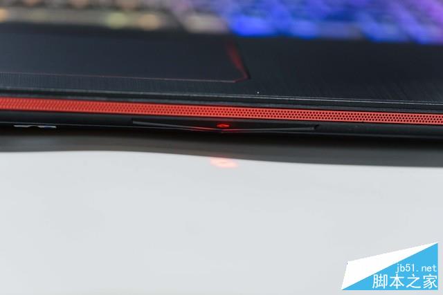 個性強烈游戲本 評機械革命深海泰坦X1