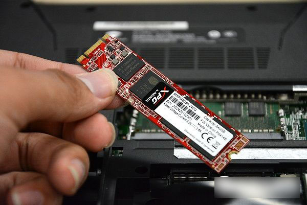 機(jī)械師F117怎么升級(jí)內(nèi)存硬盤(pán)?機(jī)械師F117筆記本增加內(nèi)存與硬盤(pán)方法