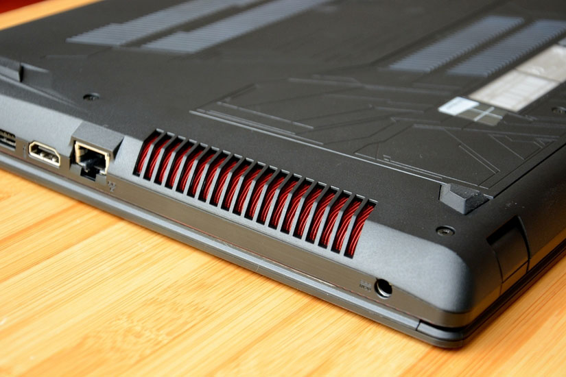 華碩ZX53V飛行堡壘