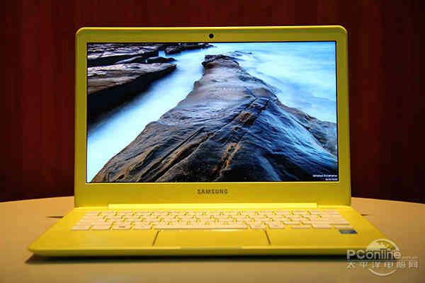 瑰麗彩殼配靚女 三星910S3K輕薄本評(píng)測(cè)