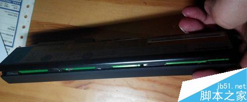 筆記本電腦電池拆卸