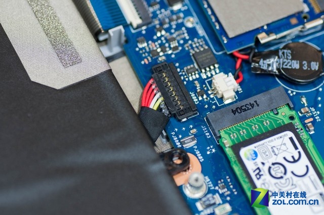 全金屬4K輕薄款 華碩UX501拆解圖賞