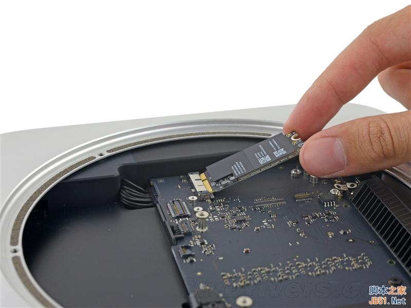 新版Mac mini詳細拆解：蘋果就不讓你升級