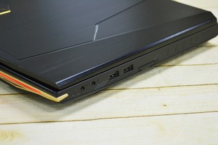 機械鍵盤！機械革命深海泰坦X7Ti-S評測 