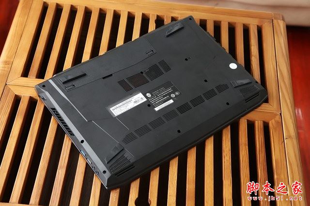 雷神911SE內(nèi)部做工怎么樣？雷神911SE筆記本拆機圖解評測