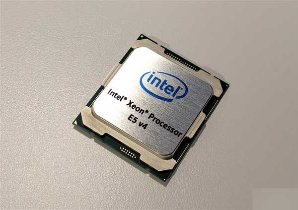 32核AMD Zen被曝完成調(diào)校：規(guī)格豪華對(duì)標(biāo)Intel雙路Xeon