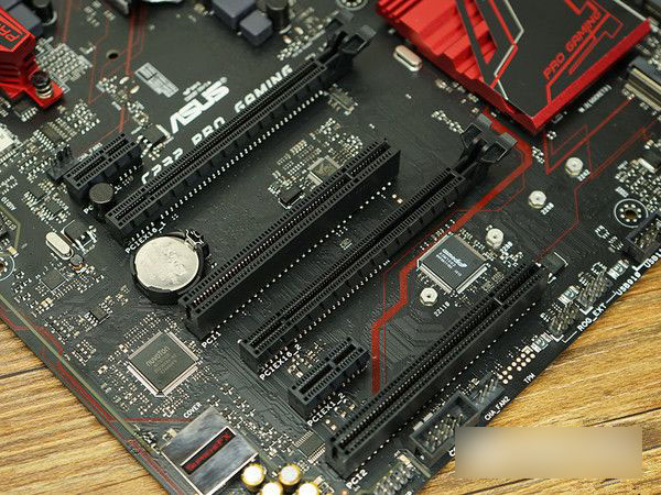B150和C232哪個好 C232和B150主板區(qū)別對比