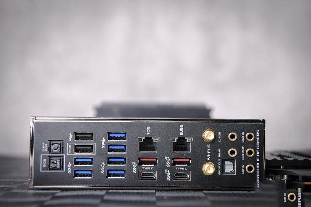 Z490主板首測 對比上代提升了什么？ 