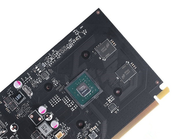 烤機只有43℃ 微星GT 1030 Aero ITX評測 
