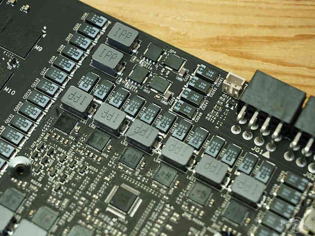 戰神實力你敢接招？七彩虹980ti TOP評測