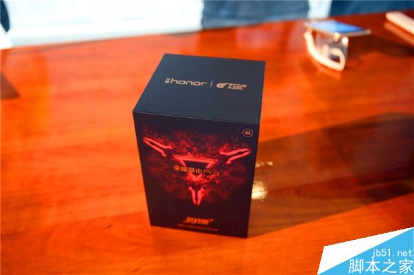 428元!榮耀路由Pro游戲版現(xiàn)場圖賞:網(wǎng)游神器