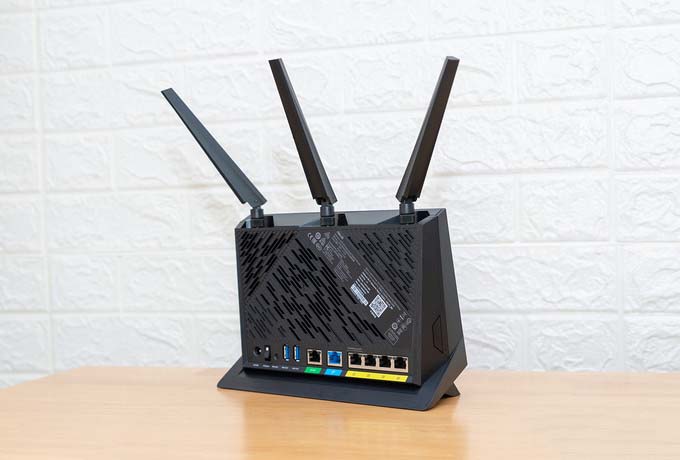 高貴的阿蘇斯也有大碗份，滿血進化WiFI6的華碩RT-AX86U開箱簡測