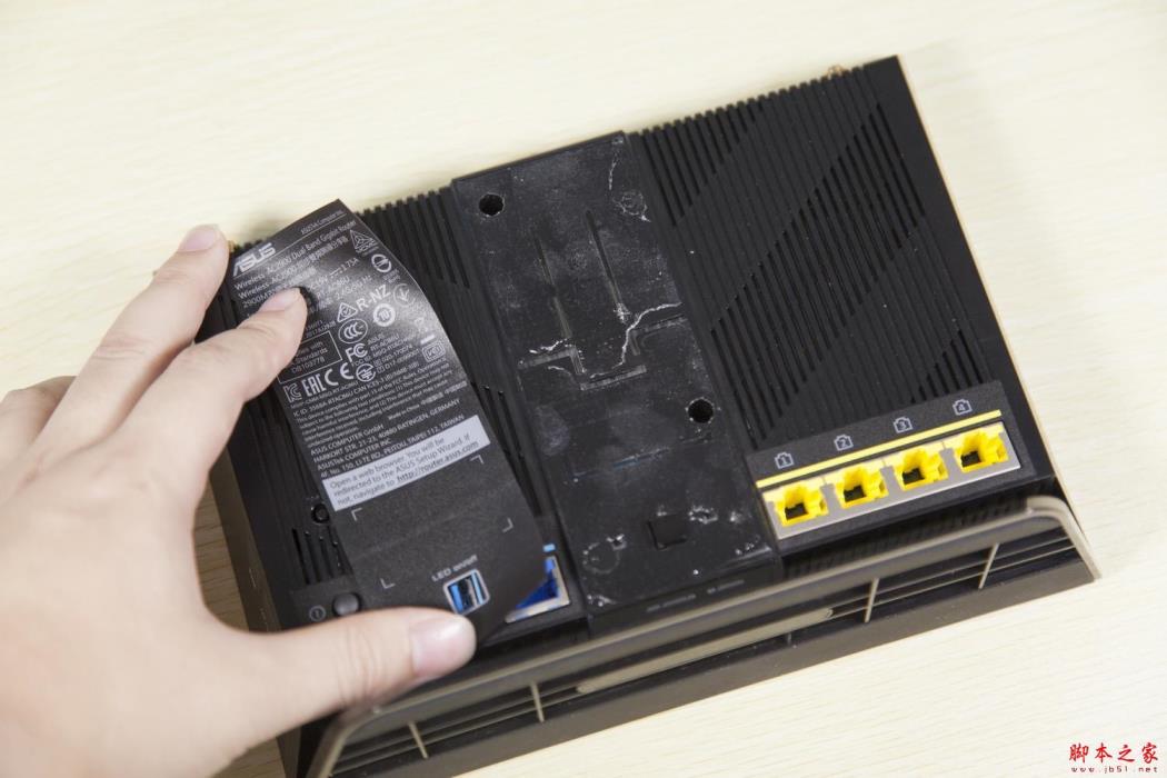 華碩 RT-AC86U 路由器拆解評測