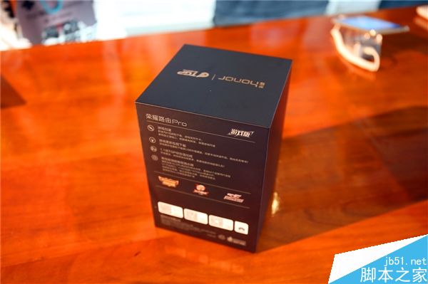 428元!榮耀路由Pro游戲版現(xiàn)場圖賞:網(wǎng)游神器