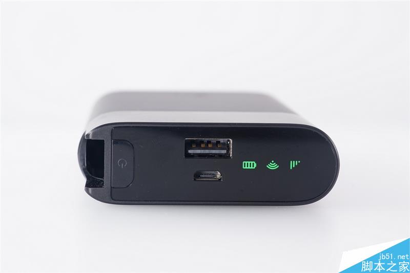 全網首拆:紫米4G路由器MF885拆解