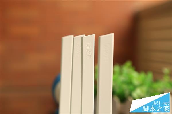 149元！小米路由器3開箱圖賞：比iPhone 6還薄