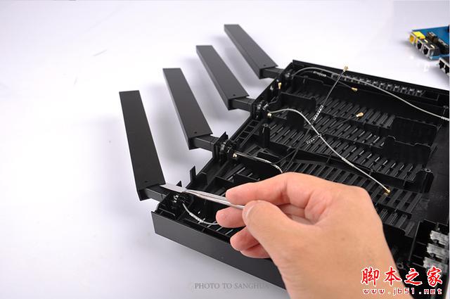 5300Mbps網件“夜鷹拆機