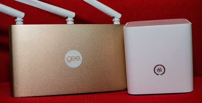 路由誰與爭鋒 全新榮耀路由Pro與極路由3對比評測