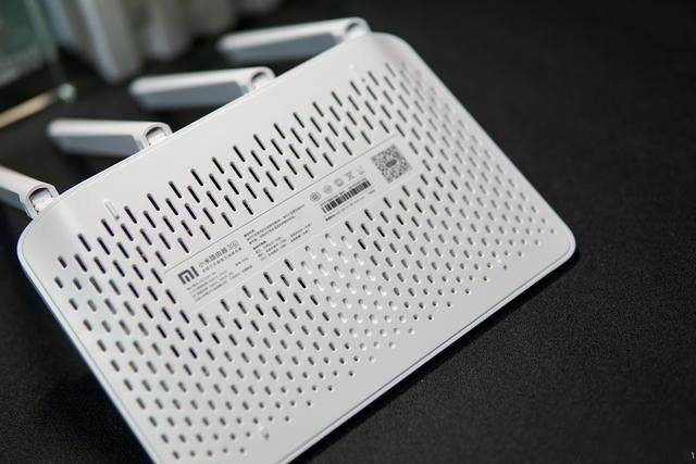 小米低調發布新品智能路由器:售價249元值不值? 小米低調發布新品智能路由器:售價249元值不值?