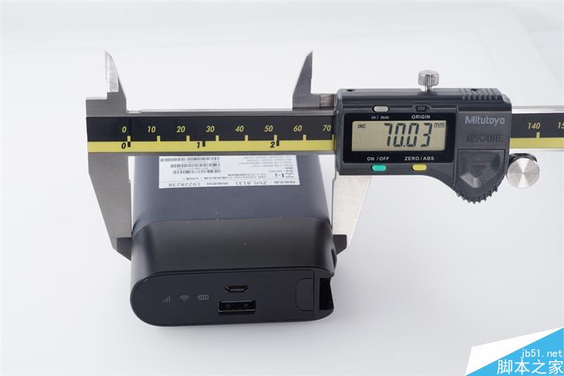 全網首拆:紫米4G路由器MF885拆解