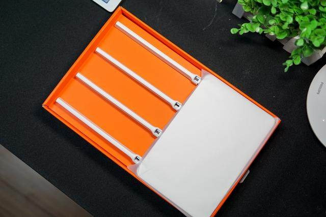 小米低調發布新品智能路由器:售價249元值不值? 小米低調發布新品智能路由器:售價249元值不值?