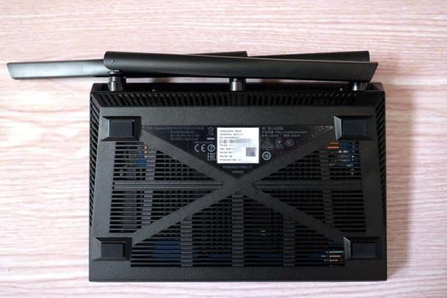 華碩 RT-AC66U B1：1750M傳輸速率中的實(shí)力派