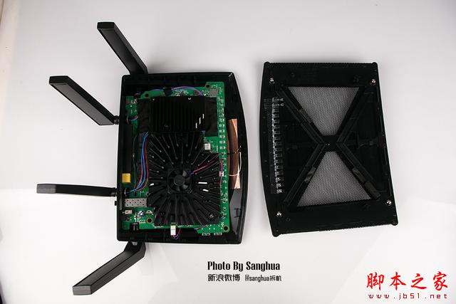 最快路由 網件r9000拆機