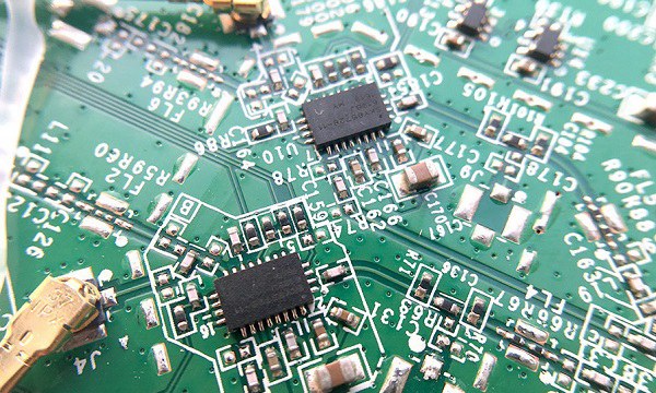 路由器怎么拆？斐訊K2路由器拆機圖解