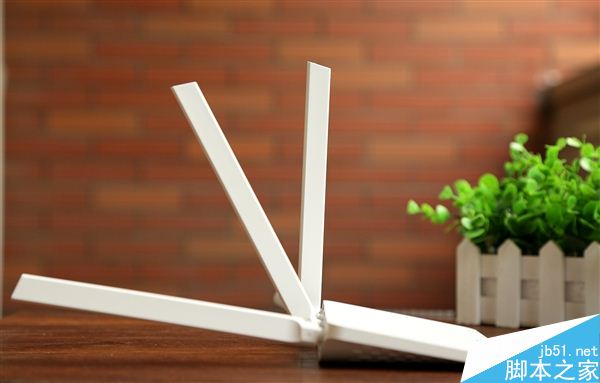 99元！小米路由器3C開箱圖賞：外置四天線