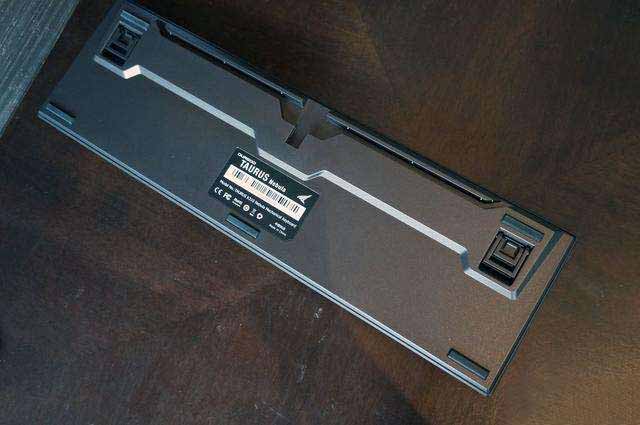 強悍是本分，低調是本能，杜咖Taurus K310 RGB機械鍵盤上手