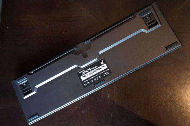 強悍是本分，低調是本能，杜咖Taurus K310 RGB機械鍵盤上手