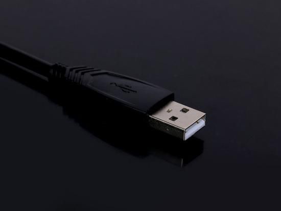 雷柏V500合金板機械鍵盤評測