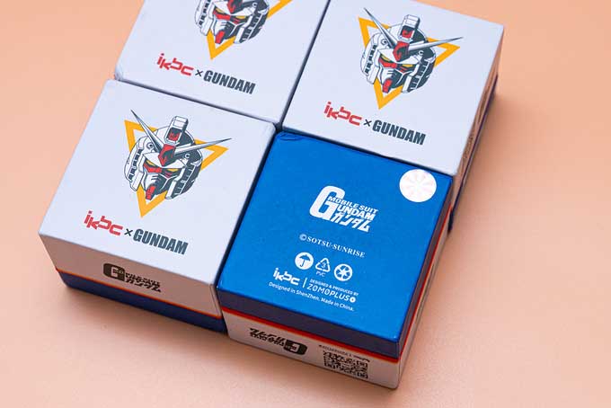 高達(dá)，屹立在電腦桌上，IKBC RX-78-2配色機(jī)械鍵盤