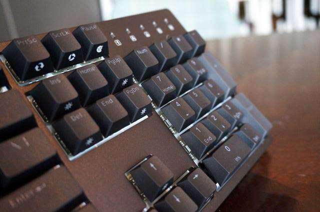 強悍是本分，低調是本能，杜咖Taurus K310 RGB機械鍵盤上手