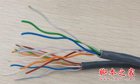 你知道網(wǎng)線接入水晶頭的兩種正確方法嗎？