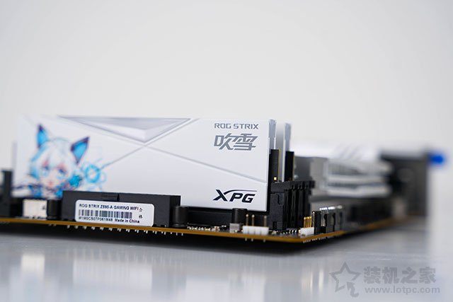 高顏值雪武戰(zhàn)姬純白主題，i7 11700K配RTX3070水冷主機方案