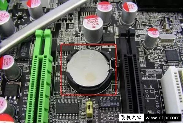 臺式電腦開機黑屏怎么辦 常見的電腦開機黑屏的原因分析及解決思路