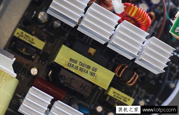 臺(tái)式機(jī)電源選購經(jīng)驗(yàn)：教你如何從PC電源內(nèi)部電子元件看偷工減料