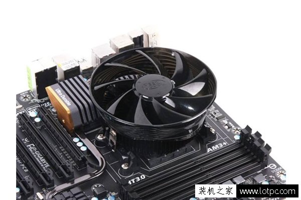 CPU散熱器下壓式和側吹式哪種好？如何正確選擇CPU散熱器