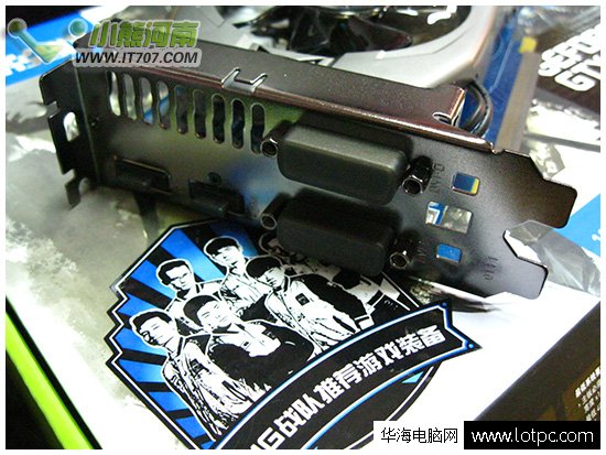 影馳GTX750黑將接口