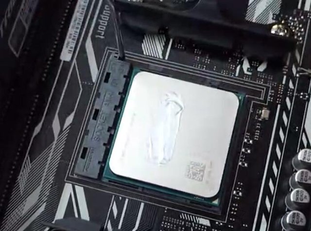 AMD CPU怎么安裝？AMD銳龍?zhí)幚砥髋c主板安裝圖解教程