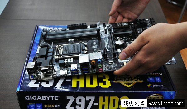 電腦組裝教程之裸機(jī)點(diǎn)亮 再將DIY硬件裝入主機(jī)箱