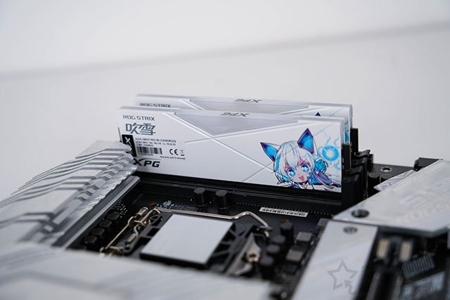 高顏值雪武戰(zhàn)姬純白主題，i7 11700K配RTX3070水冷主機方案