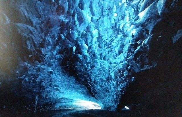 Win10電腦開機后登錄界面沒有密碼輸入框怎么回事？附上解決方法