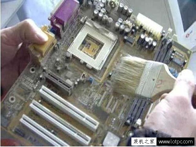 臺式電腦無法開機怎么辦？電腦開機后屏幕黑屏沒反應無信號解決方法