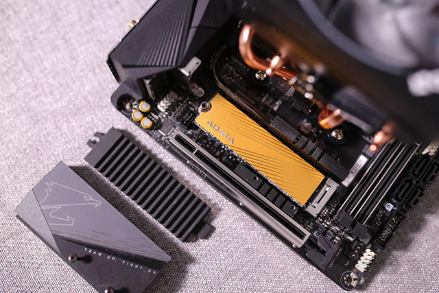 ITX裝機實錄！AMD銳龍R5 3600配RX5700XT獨顯ITX主機配置推薦